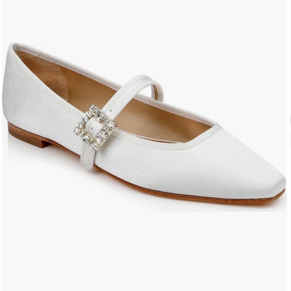 Badgley Mischka Collection Brystol Mary Jane Flat in Ivory Crepe